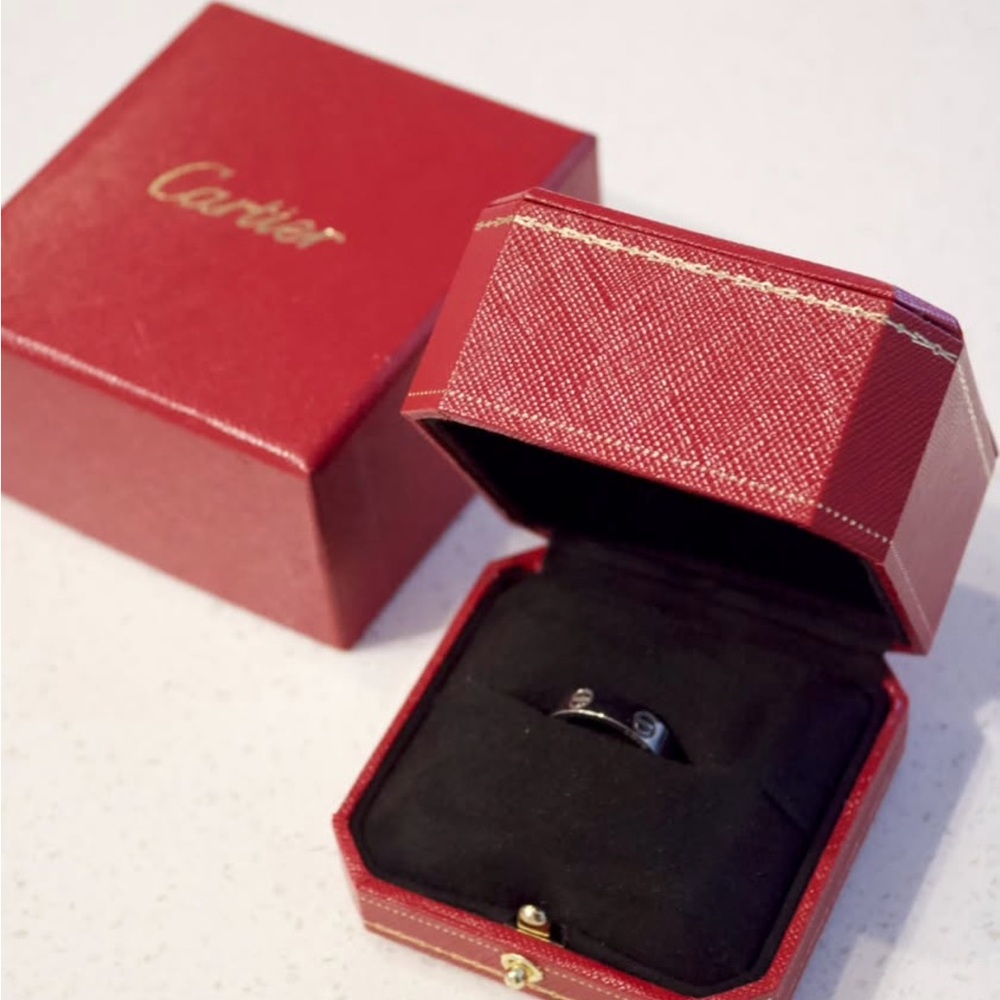 Cartier Love Ring 18k White Gold 750/1000